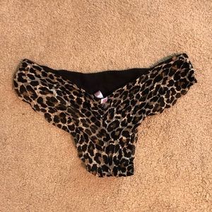 🐆 🍑 SOOOOO cute!!! VS Pink